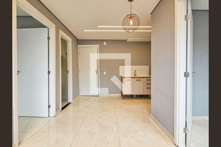 Sala/Cozinha de apartamento para alugar com 2 quartos, 32m² em Jardim Caravelas, São Paulo