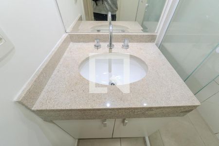 Banheiro de kitnet/studio para alugar com 1 quarto, 50m² em Bela Vista, São Paulo