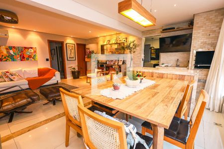 Apartamento à venda com 3 quartos, 154m² em Setor Bueno, Goiânia