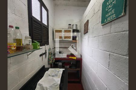 Cozinha de casa de condomínio para alugar com 2 quartos, 70m² em Itanhangá, Rio de Janeiro