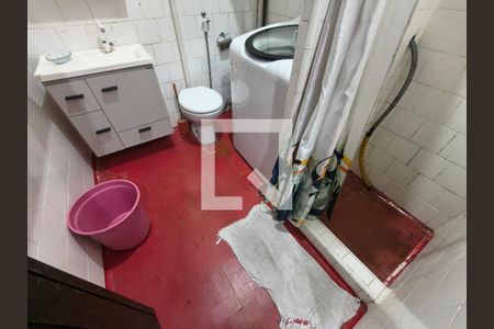Banheiro de casa de condomínio para alugar com 2 quartos, 70m² em Itanhangá, Rio de Janeiro