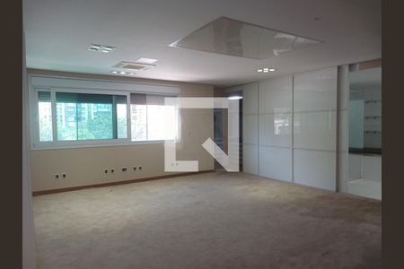 Casa à venda com 5 quartos, 350m² em Jardim Luzitania, São Paulo