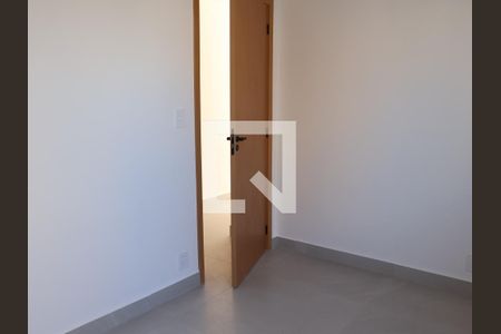 Casa de Condomínio à venda com 2 quartos, 100m² em Jardim Curitiba, Goiânia
