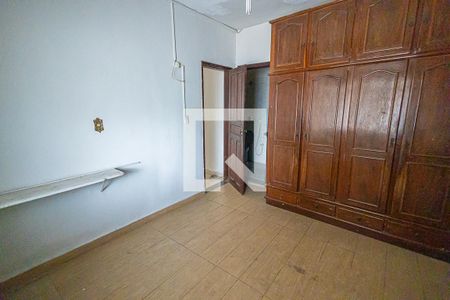 quarto 1 / siute de casa para alugar com 4 quartos, 205m² em Planalto, Belo Horizonte