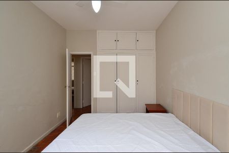 Suíte de apartamento à venda com 3 quartos, 120m² em Funcionários, Belo Horizonte