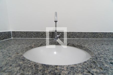 Banheiro de kitnet/studio para alugar com 1 quarto, 25m² em Vila Clementino, São Paulo