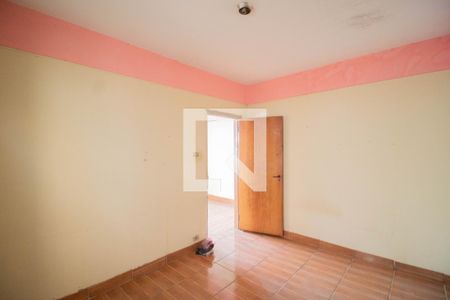 QUARTO 1 de casa à venda com 2 quartos, 240m² em Vila Vitorio Mazzei, São Paulo