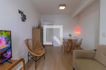 Sala de apartamento para alugar com 2 quartos, 50m² em Jardim Central, Cotia