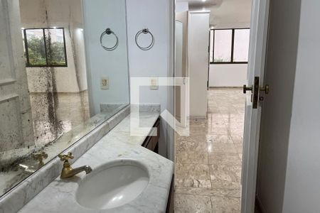 Lavabo de apartamento para alugar com 3 quartos, 189m² em Boqueirão, Santos