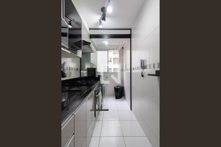 Cozinha e Área de Serviço de apartamento à venda com 2 quartos, 47m² em Jardim Santa Teresinha, São Paulo