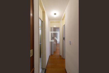 Corredor de apartamento à venda com 2 quartos, 58m² em Vila Jacuí, São Paulo