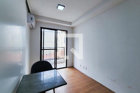 Sala de kitnet/studio à venda com 1 quarto, 40m² em Imperial de São Cristóvão, Rio de Janeiro