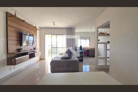 Foto 03 de apartamento à venda com 2 quartos, 77m² em Conjunto Promorar Raposo Tavares, São Paulo