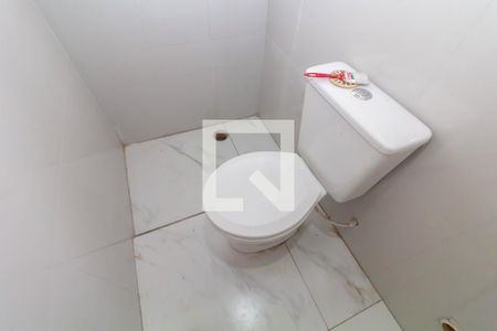 Banheiro de casa para alugar com 1 quarto, 40m² em Jardim Helena, São Paulo