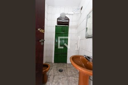 lavabo de casa à venda com 2 quartos, 250m² em Jardim Piracuama, São Paulo