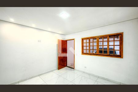 Sala de casa para alugar com 4 quartos, 200m² em Jardim Prudência, São Paulo