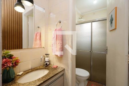 Banheiro  de apartamento à venda com 2 quartos, 46m² em Jardim Martins Silva, São Paulo