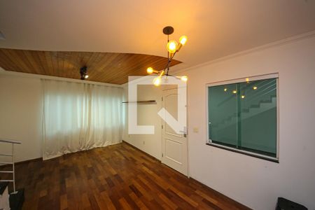 Casa de Condomínio para alugar com 3 quartos, 96m² em Vila Alpina, São Paulo