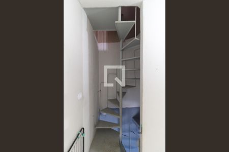 Escada de casa para alugar com 3 quartos, 70m² em São João Climaco, São Paulo