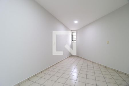 Sala 2 de casa para alugar com 4 quartos, 250m² em Santa Mônica, Uberlândia