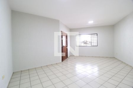 Sala de casa para alugar com 4 quartos, 250m² em Santa Mônica, Uberlândia