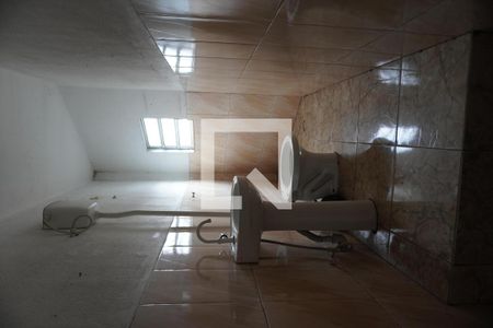 Banheiro de kitnet/studio para alugar com 1 quarto, 92m² em Jardim Etelvina, São Paulo