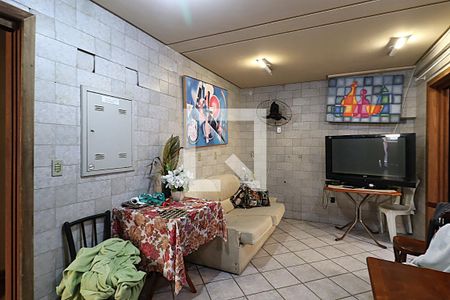 Sala 2 de casa à venda com 7 quartos, 300m² em Jardim Itu, Porto Alegre