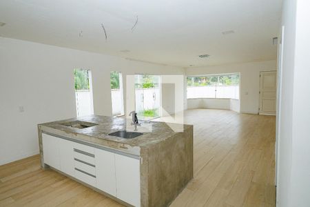 Sala de casa de condomínio para alugar com 3 quartos, 150m² em Guaratiba, Rio de Janeiro