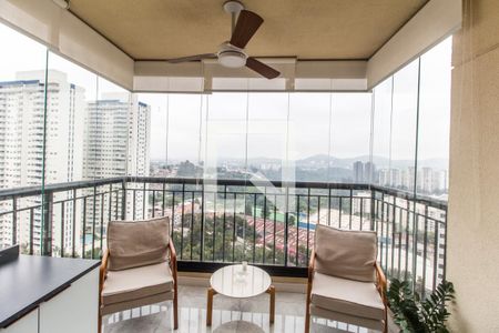 Varanda de apartamento à venda com 3 quartos, 91m² em Jardim Tupanci, Barueri