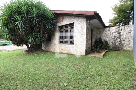 Área externa de casa à venda com 3 quartos, 140m² em Barreirinha, Curitiba