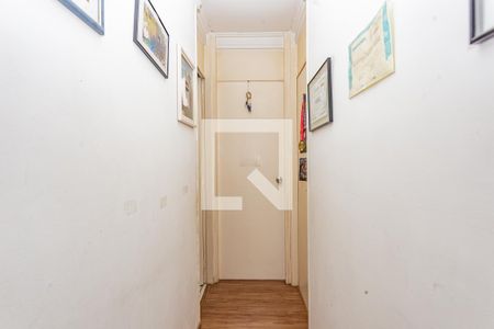 Corredor de apartamento para alugar com 2 quartos, 55m² em Jardim Santa Emilia, São Paulo