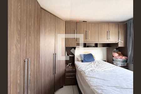 Quarto 1 de casa à venda com 3 quartos, 270m² em Vila Serralheiro, São Paulo