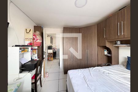 Quarto 1 de casa à venda com 3 quartos, 270m² em Vila Serralheiro, São Paulo