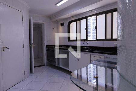 Apartamento para alugar com 4 quartos, 170m² em Indianópolis, São Paulo