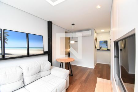 Sala/Cozinha de apartamento à venda com 2 quartos, 96m² em Cascatinha, Curitiba