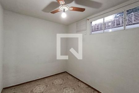 Quarto 2 de casa para alugar com 2 quartos, 82m² em Senador Vasconcelos, Rio de Janeiro
