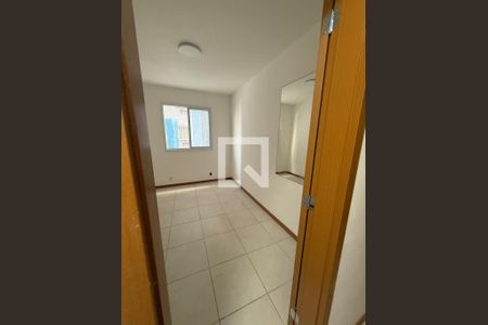 Quarto 3 de apartamento para alugar com 3 quartos, 75m² em Mutondo, São Gonçalo