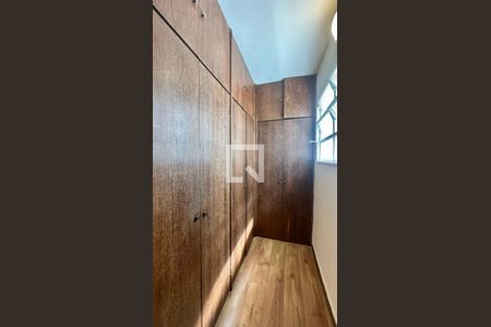 Rouparia  de apartamento à venda com 4 quartos, 395m² em Gutierrez, Belo Horizonte