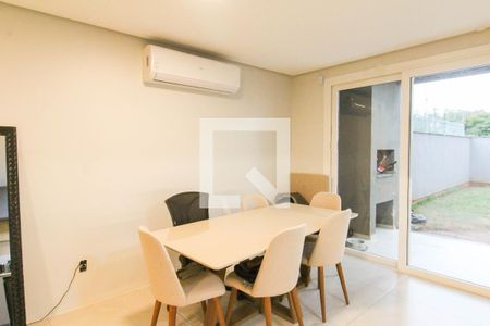 Sala de casa à venda com 3 quartos, 166m² em São José, Canoas
