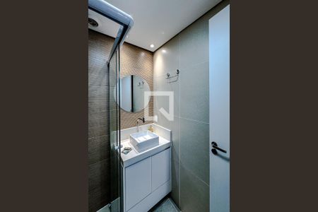 Banheiro de kitnet/studio para alugar com 1 quarto, 28m² em Mooca, São Paulo