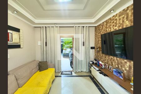 Sala de casa para alugar com 4 quartos, 200m² em Jardim Santa Clara, Guarulhos