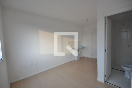 Sala/Quarto de kitnet/studio para alugar com 1 quarto, 20m² em Vila Nilo, São Paulo