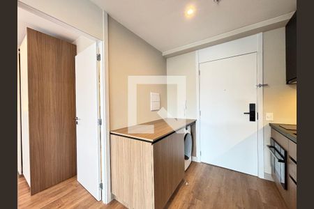 Sala/Cozinha de apartamento para alugar com 1 quarto, 35m² em Indianópolis, São Paulo