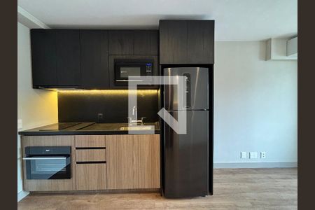 Sala/Cozinha de apartamento para alugar com 1 quarto, 35m² em Indianópolis, São Paulo