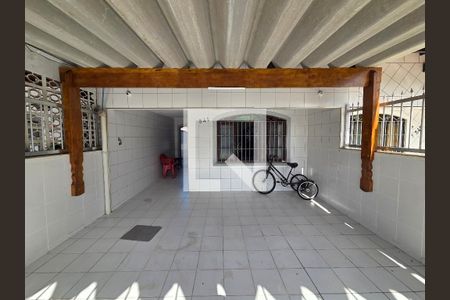 Garagem de casa para alugar com 3 quartos, 130m² em Vila Balnearia, Praia Grande