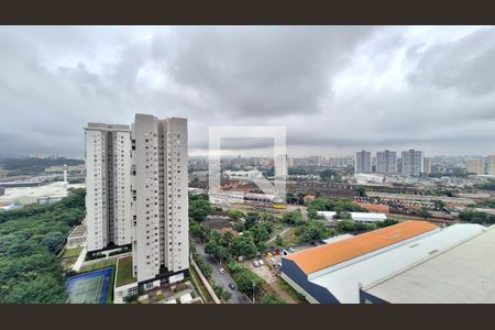 Vista de apartamento à venda com 2 quartos, 60m² em Vila Anastácio, São Paulo