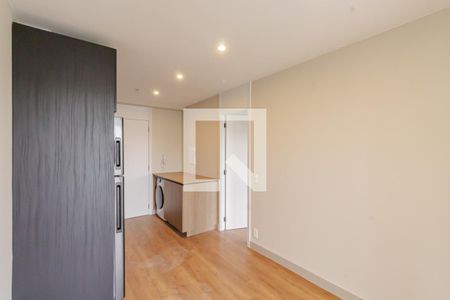 Sala e Cozinha de apartamento para alugar com 1 quarto, 35m² em Indianópolis, São Paulo