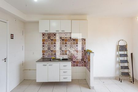 Sala e cozinha de apartamento para alugar com 2 quartos, 33m² em Sacoma, São Paulo