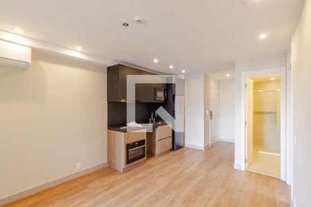Sala e Cozinha de apartamento para alugar com 1 quarto, 44m² em Indianópolis, São Paulo