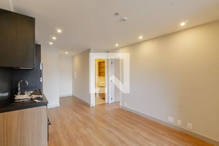 Sala e Cozinha de apartamento para alugar com 1 quarto, 44m² em Indianópolis, São Paulo